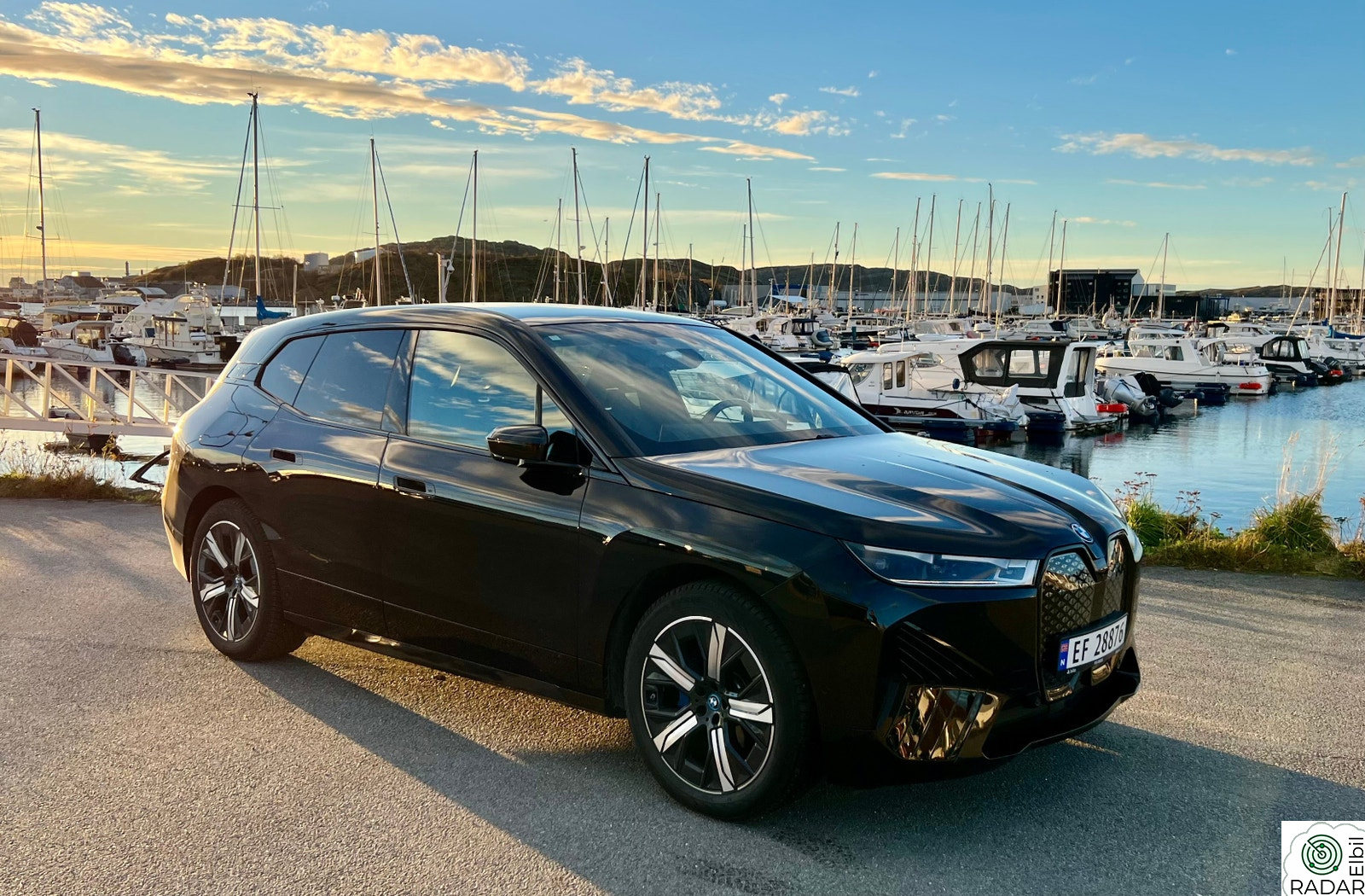 BMW iX xDrive50 Fully Charged/4WD/BW-lyd/Luft/styring bak/multif.seter