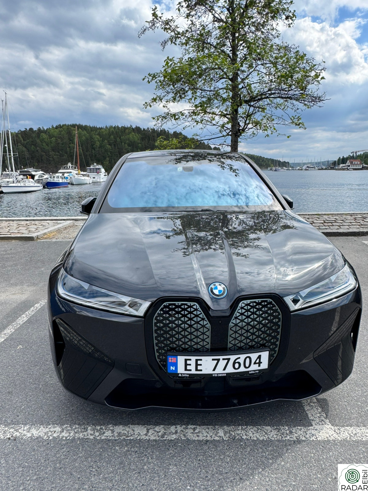 BMW iX xDrive50 iX50 Fully Charged Sport Pano Soft Krok B&W