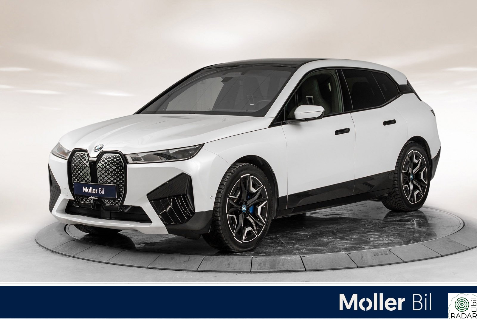 BMW iX xDrive50 xDrive50 Fully Charged - Laserlys, B&W, Pano, 360Kam