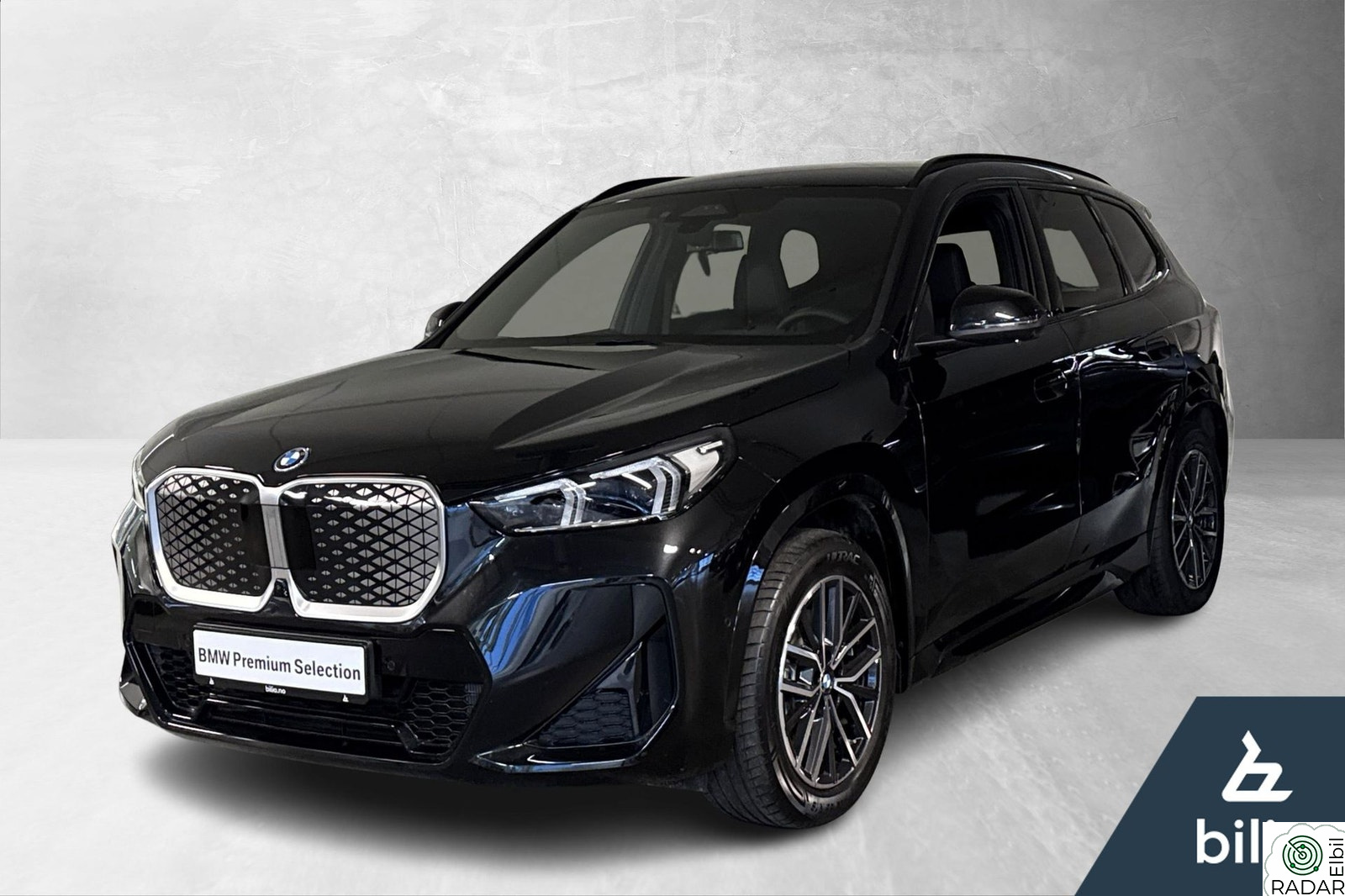 BMW iX1 xDrive30 Fully Charged Edition M-Sport, HarmanKardon, Krok
