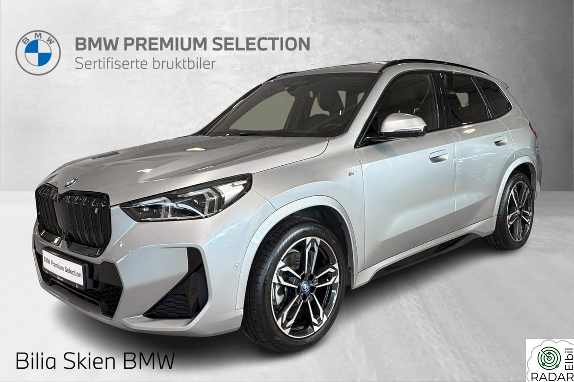 BMW iX1 xDrive30 xDrive30 M-Sport  Pano Krok Comfacc Harman