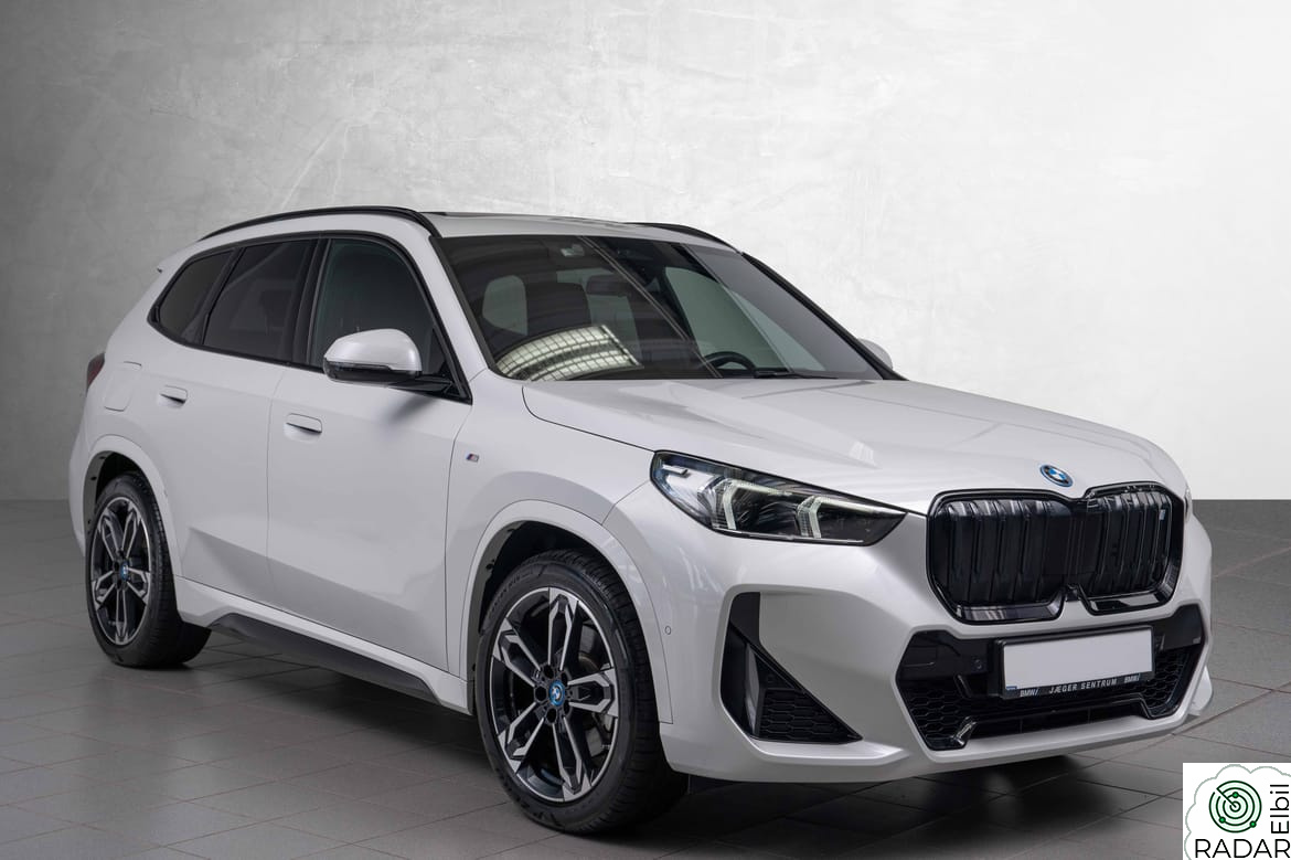 BMW iX1 xDrive30 xDrive30 M-sport/H&K/Soltak/H.feste/HUD