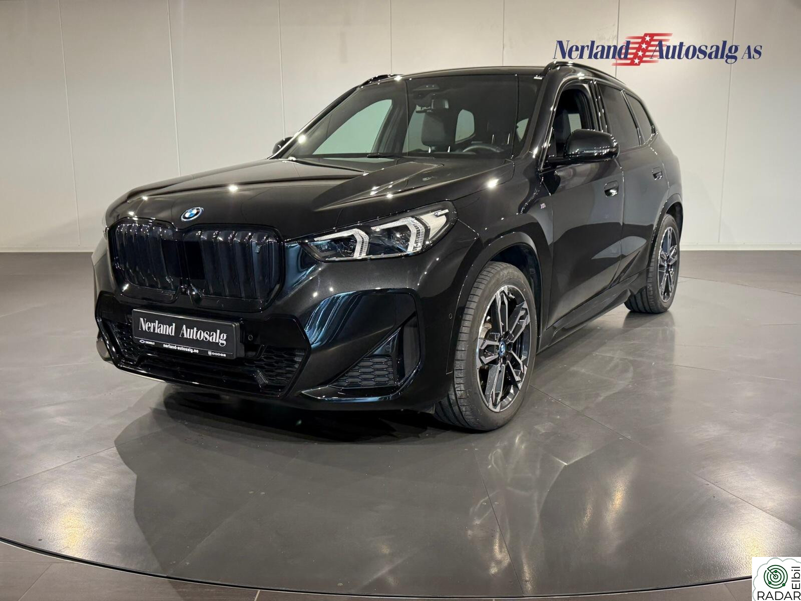 BMW iX1 xDrive30 xDrive30 /4X4/SPORTSSETER/M-SPORT/HUD/HARMAN/KROK