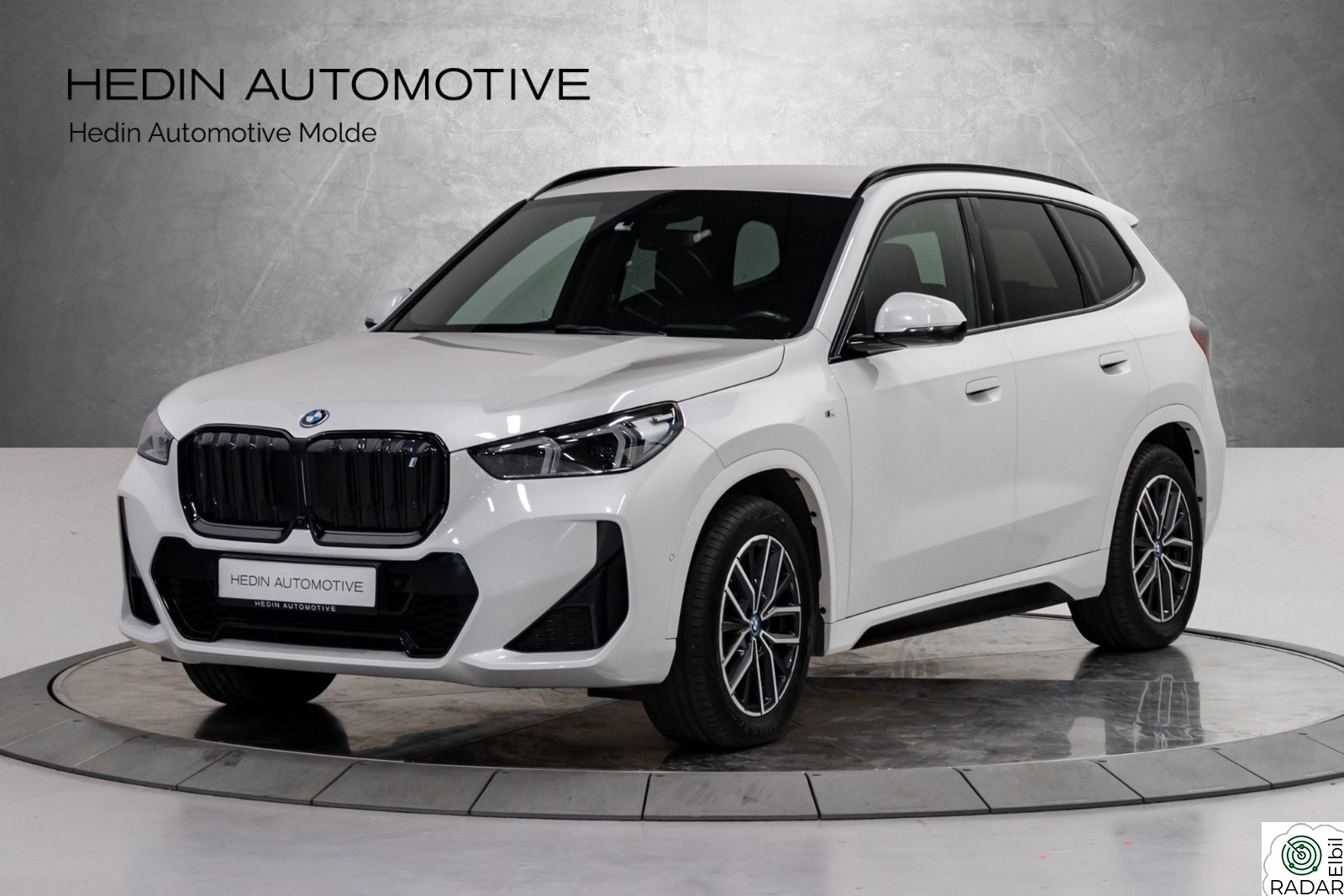 BMW iX1 xDrive30 xDrive30 Fully Charged, H/K, Head Up, Krok +++