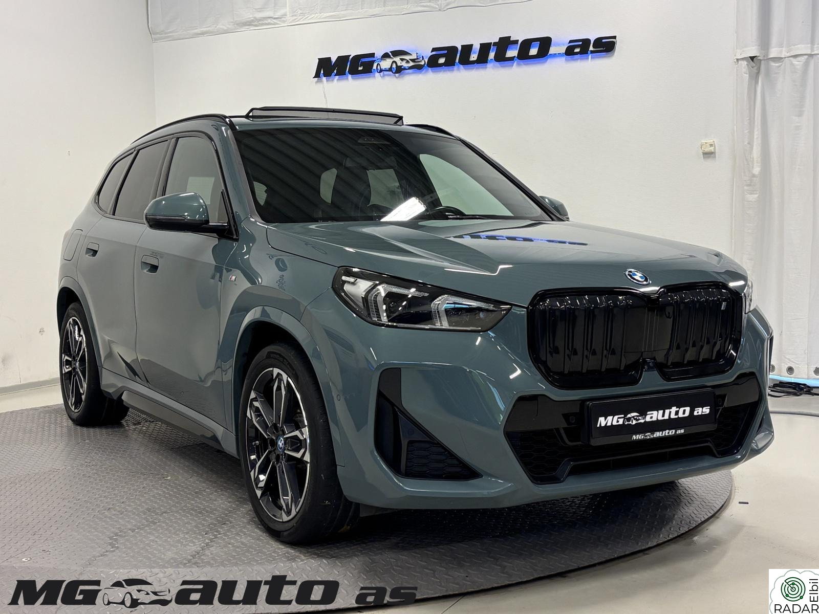 BMW iX1 xDrive30 30 xDrive M-SPORT*ADAP CRU*360*PANO*HUD*HARMAN*KROK