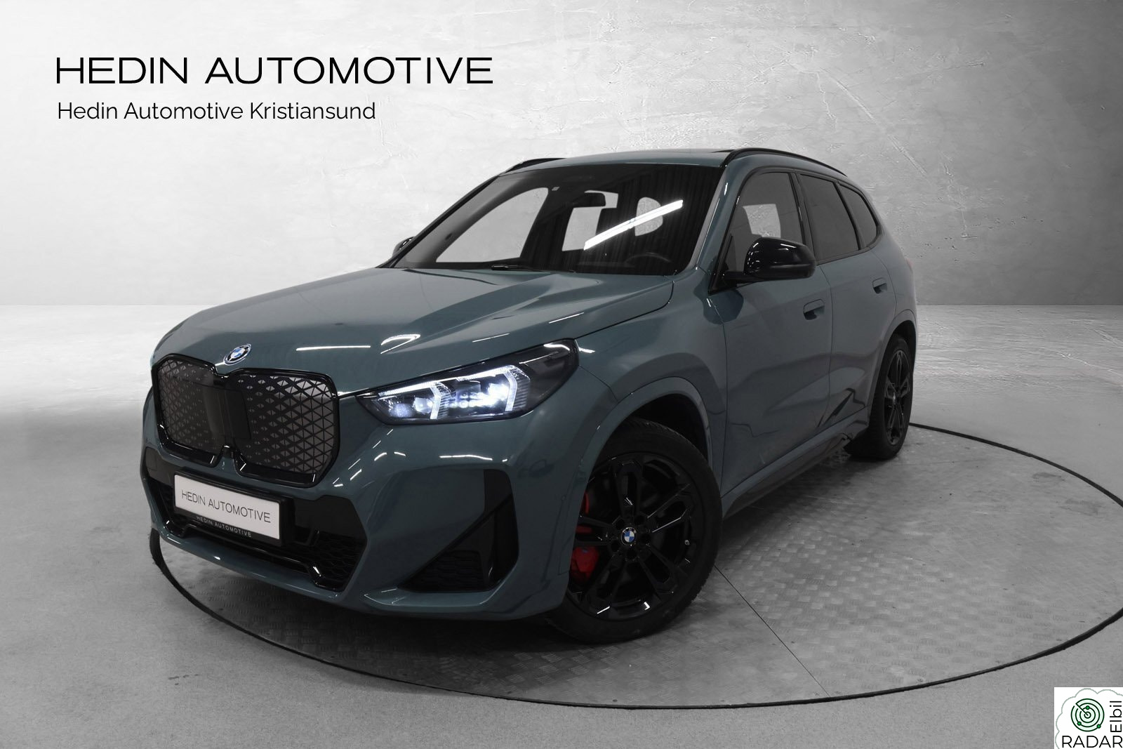 BMW iX1 xDrive30 xDrive30 Fully Charged/M-Sport PRO/Panorama/BSI/20"