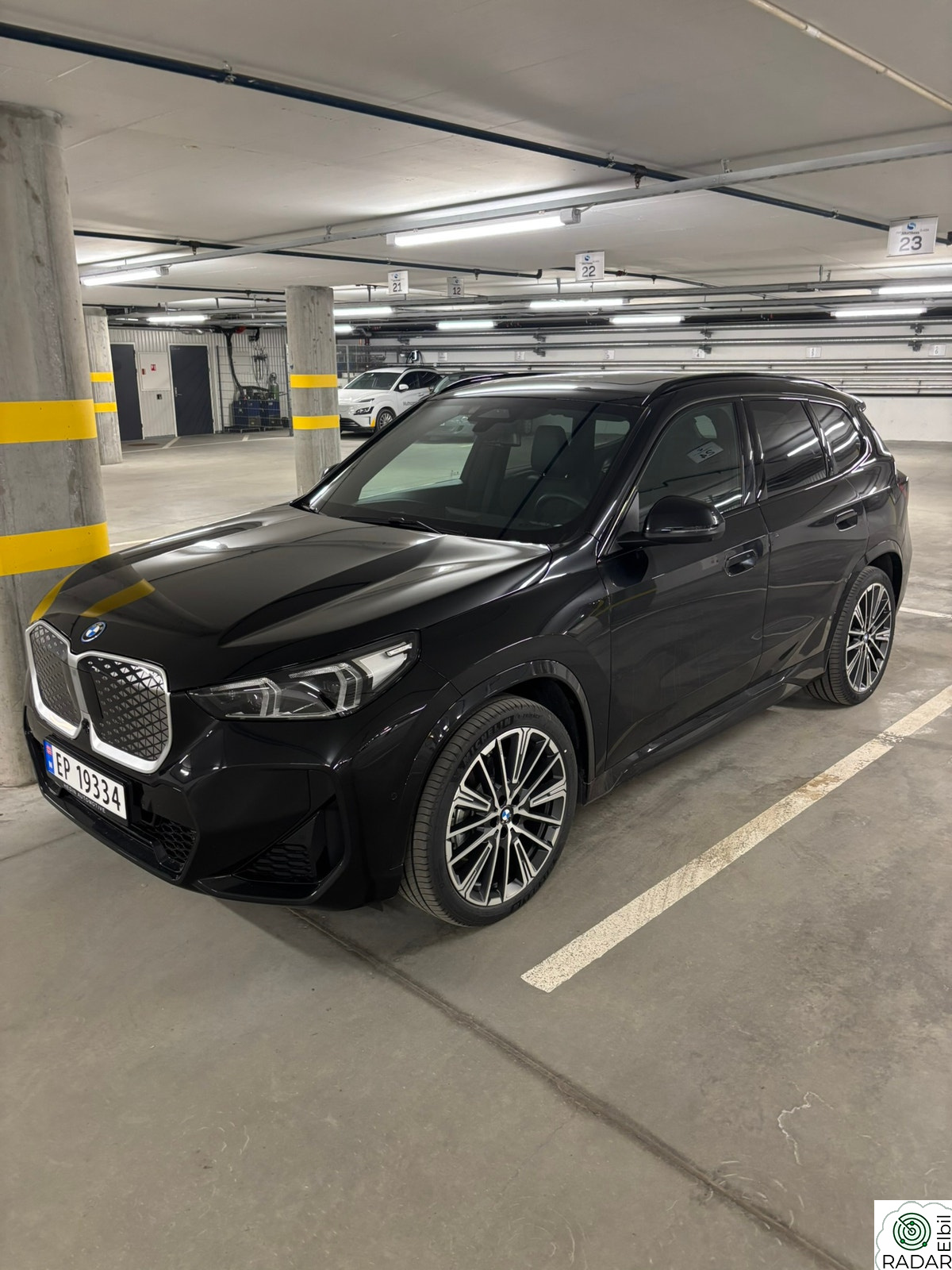 BMW iX1 xDrive30 XDRIVE30/FULLY CHARGED/M-SPORT/KROK/HUD/ACC/360.K/H&K