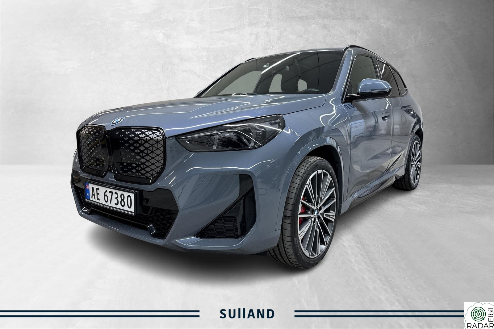 BMW iX1 xDrive30 xDrive30 Supercharged M-Sport Pro, Storm Bay Met, Pano