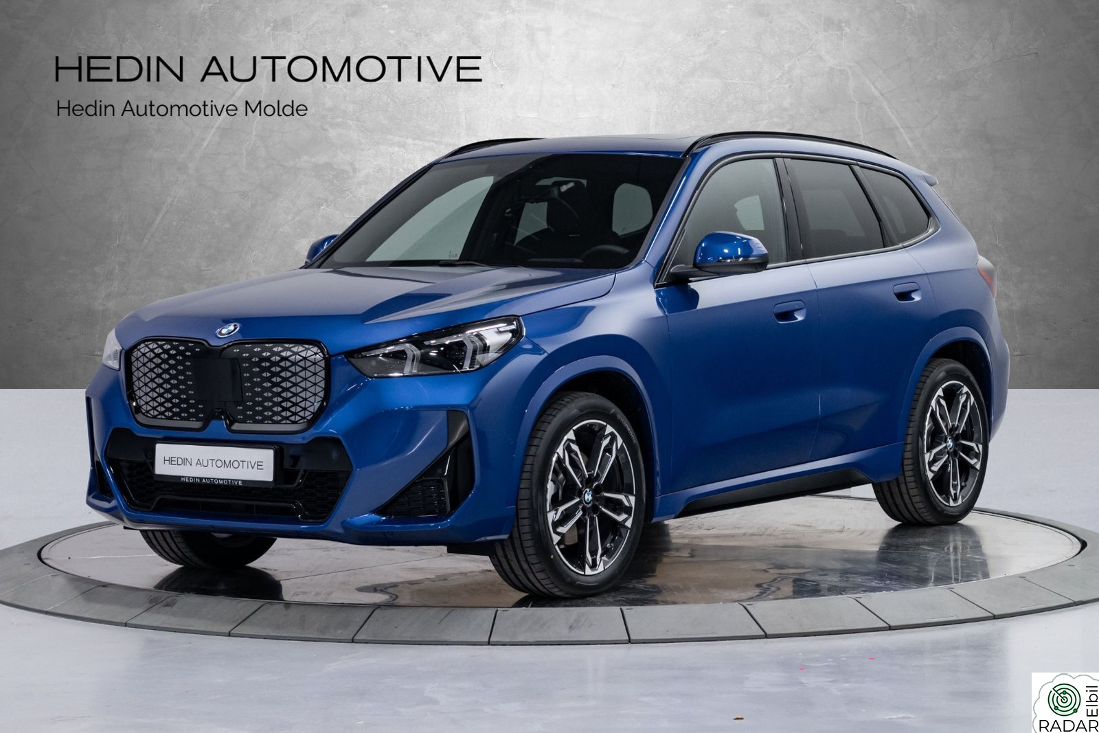 BMW iX1 xDrive30 xDrive30 Fully Charged M-SPORT PANO 19" SORT GRILL