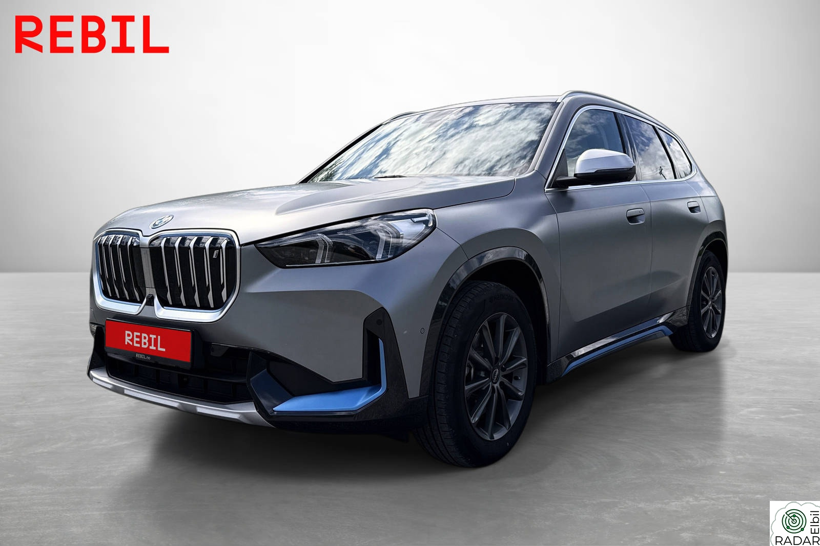 BMW iX1 xDrive30 xDrive30/HUD/Pano/Hengerfeste/HK/ACC