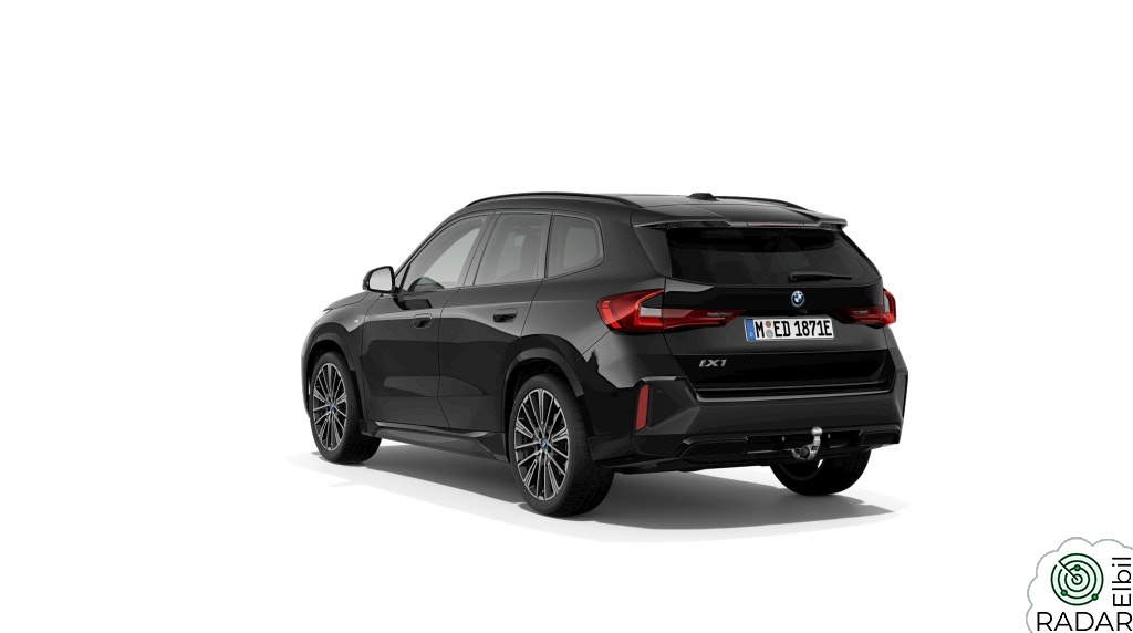 BMW iX1 xDrive30 xDrive30 Fully Charged PANO Active Seat Harman 20 felg