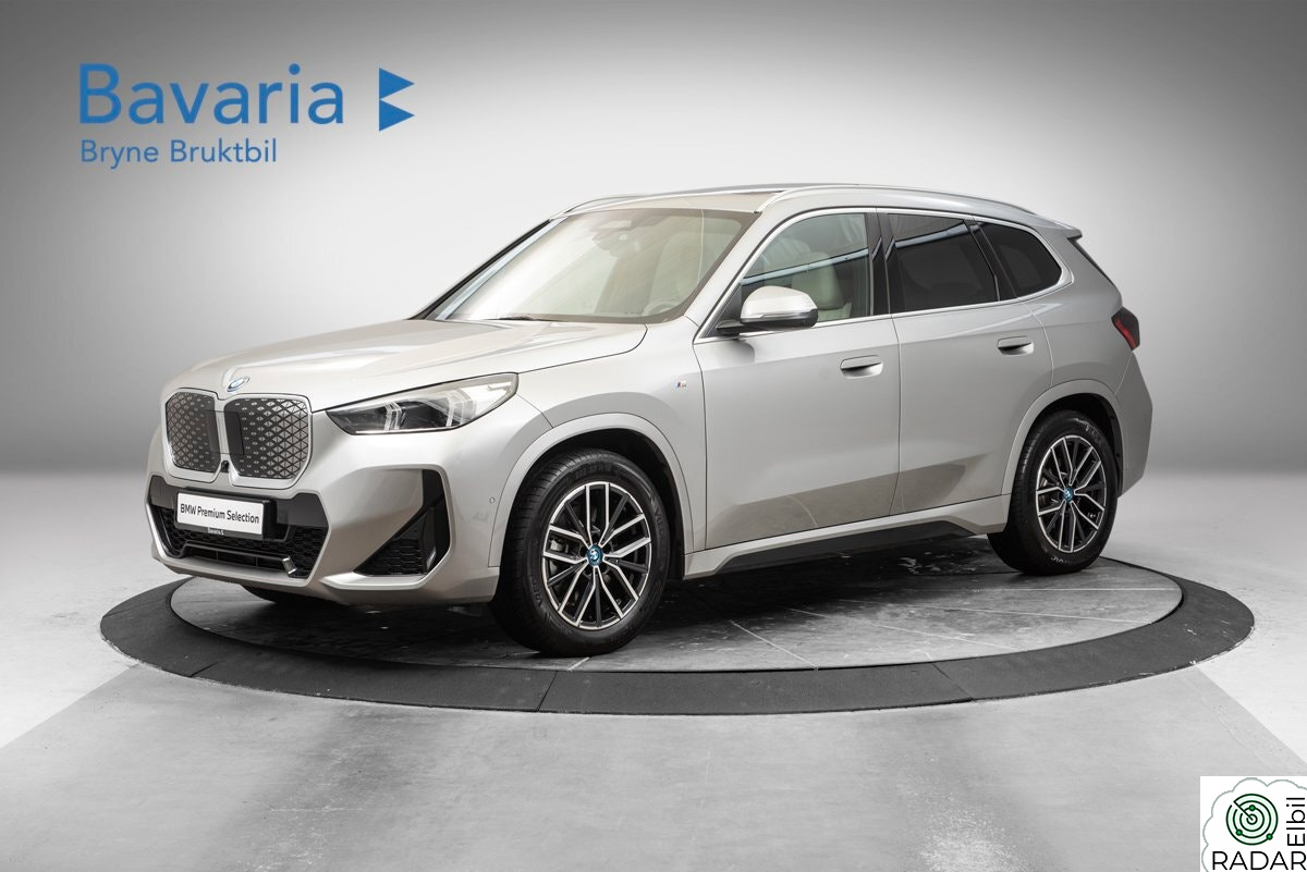 BMW iX1 xDrive30 xDrive30 Fully Charged Premium E. (K)