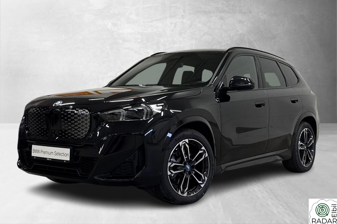 BMW iX1 xDrive30 xDrive30 Fully Charged M Sport, Panorama, H.Feste, 19"