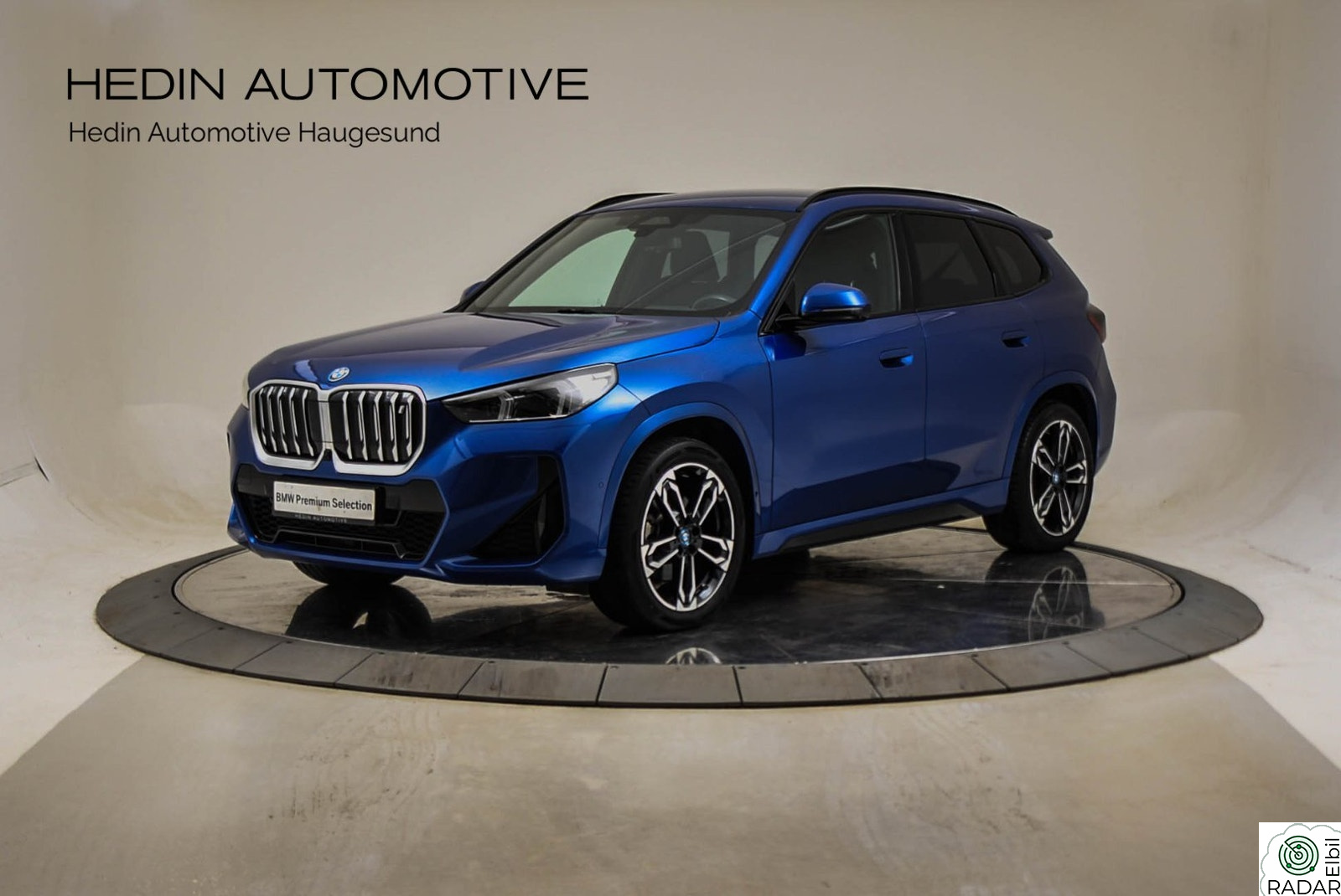 BMW iX1 xDrive30 xDrive30 Fully Charged, 19",M-Pakke,El-seter,H&K,Krok++