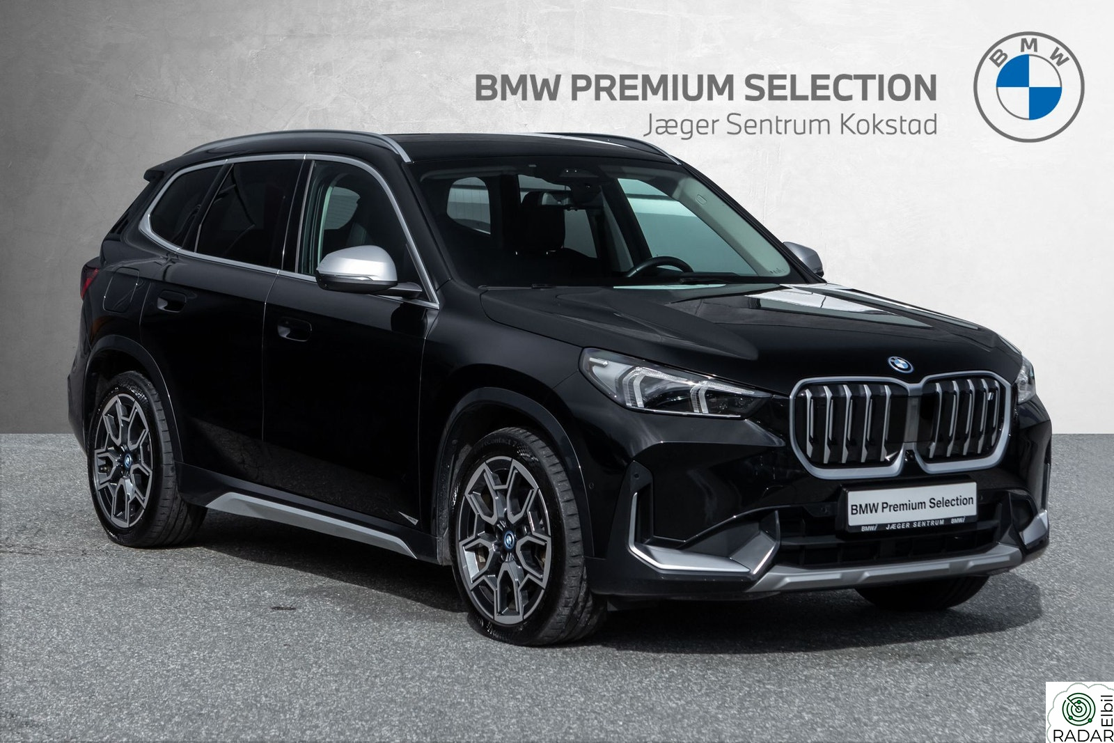 BMW iX1 xDrive30 xDrive30 HeadUP Krok AdaptiveCruise Harman/Kardon
