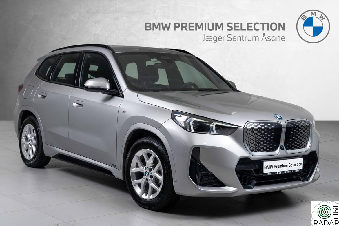 BMW iX1 xDrive30 FullyCharge - Tilhengerfeste - Adaptiv Cruise