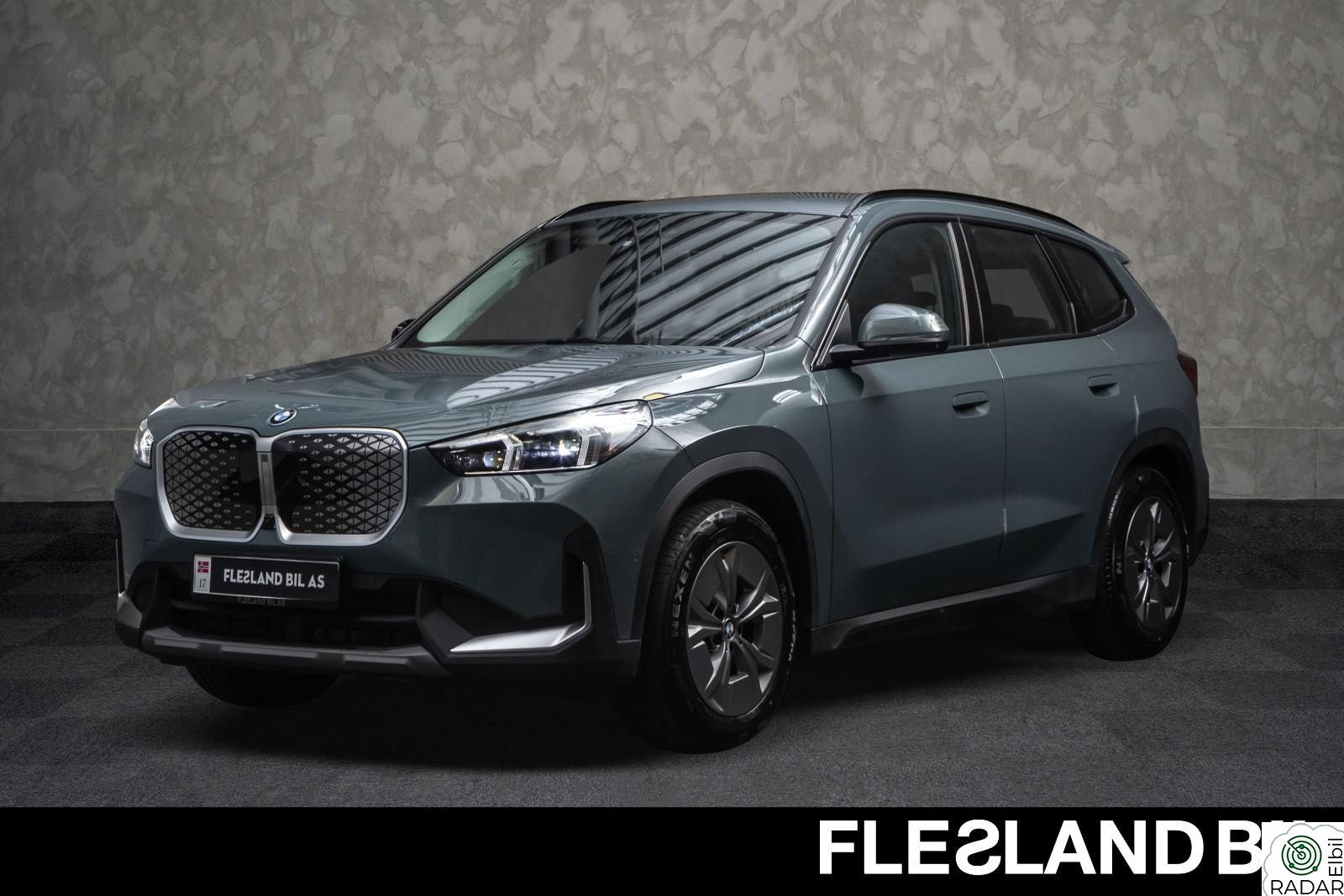 BMW iX1 xDrive30 xDRIVE30 612HK/ACC/432KM/HENGERFESTE/HARMONKARDON/S+V