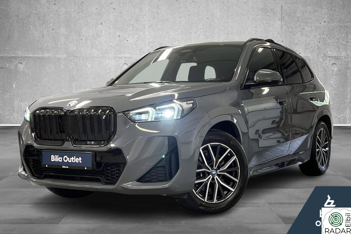 BMW iX1 xDrive30 xDrive30, M-Sport, 360Kamera, HeadUp, Harman/Kardon