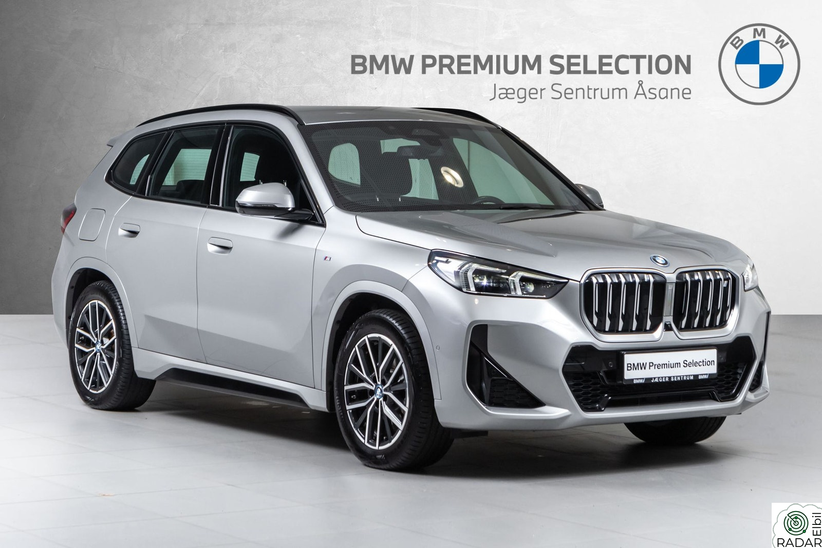BMW iX1 xDrive30 FullyCharge-Krok-Adaptiv Cruise-Harman/Kardon Hifi