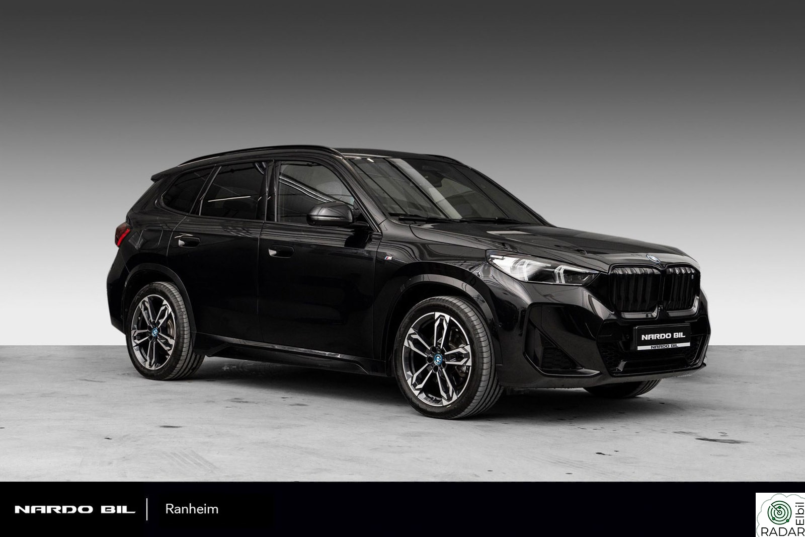 BMW iX1 xDrive30 xDrive Fully Charged/M-Sport/H&K/HUD/Krok/Shadowline