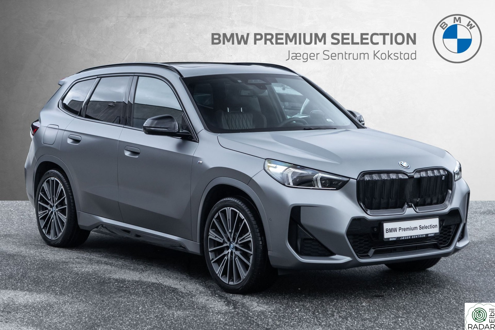 BMW iX1 xDrive30 xDrive30 M-Sport Krok H/K HeadUP Skinn A.Cruise Pano