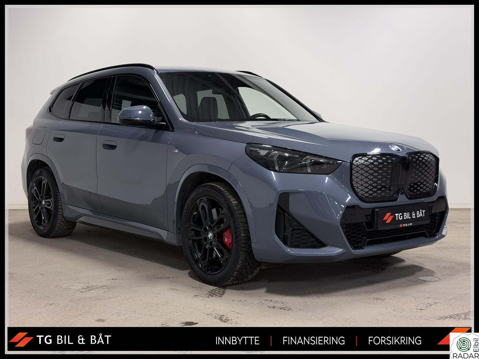 BMW iX1 xDrive30 xDrive30 Fully C. M-Sport Pro - ACC/H&K/360/HUD/KROK+++