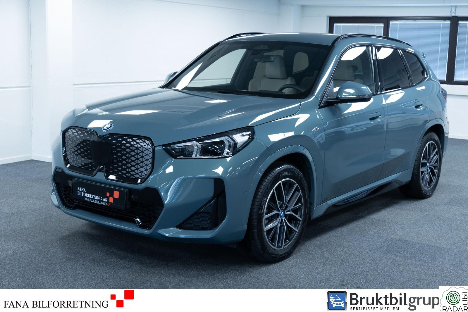 BMW iX1 xDrive30 xDrive30 Fully Charged M-Sport/H&K/H.Feste/360 kamera