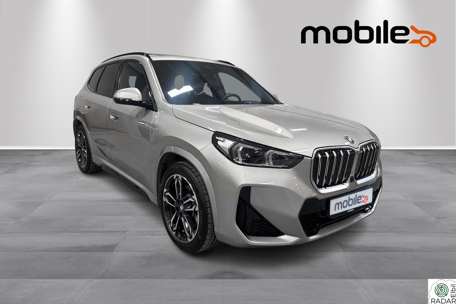 BMW iX1 xDrive30 H/K | PANO | H.FESTE