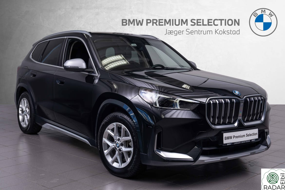 BMW iX1 xDrive30 Fully Charged Krok A.Cruise H/K HeadUP El.seter