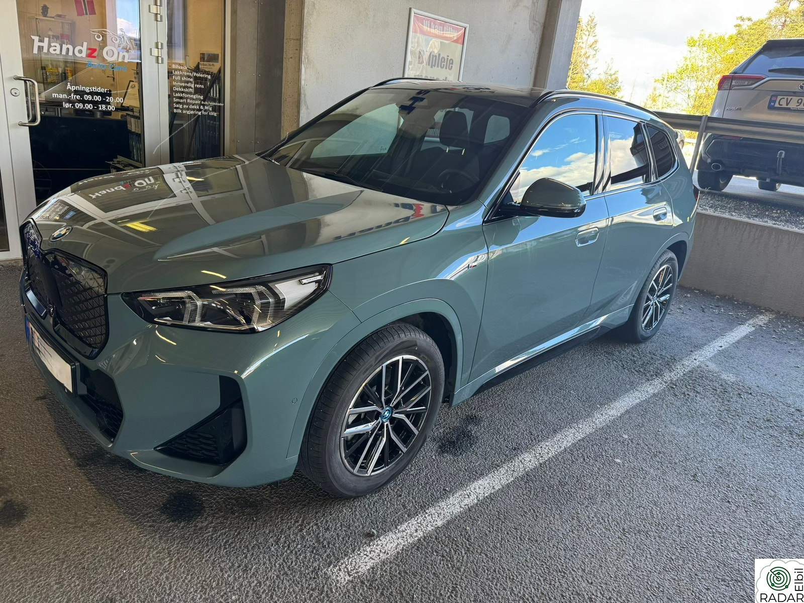 BMW iX1 xDrive30 xDrive30 Fully Charged (K)