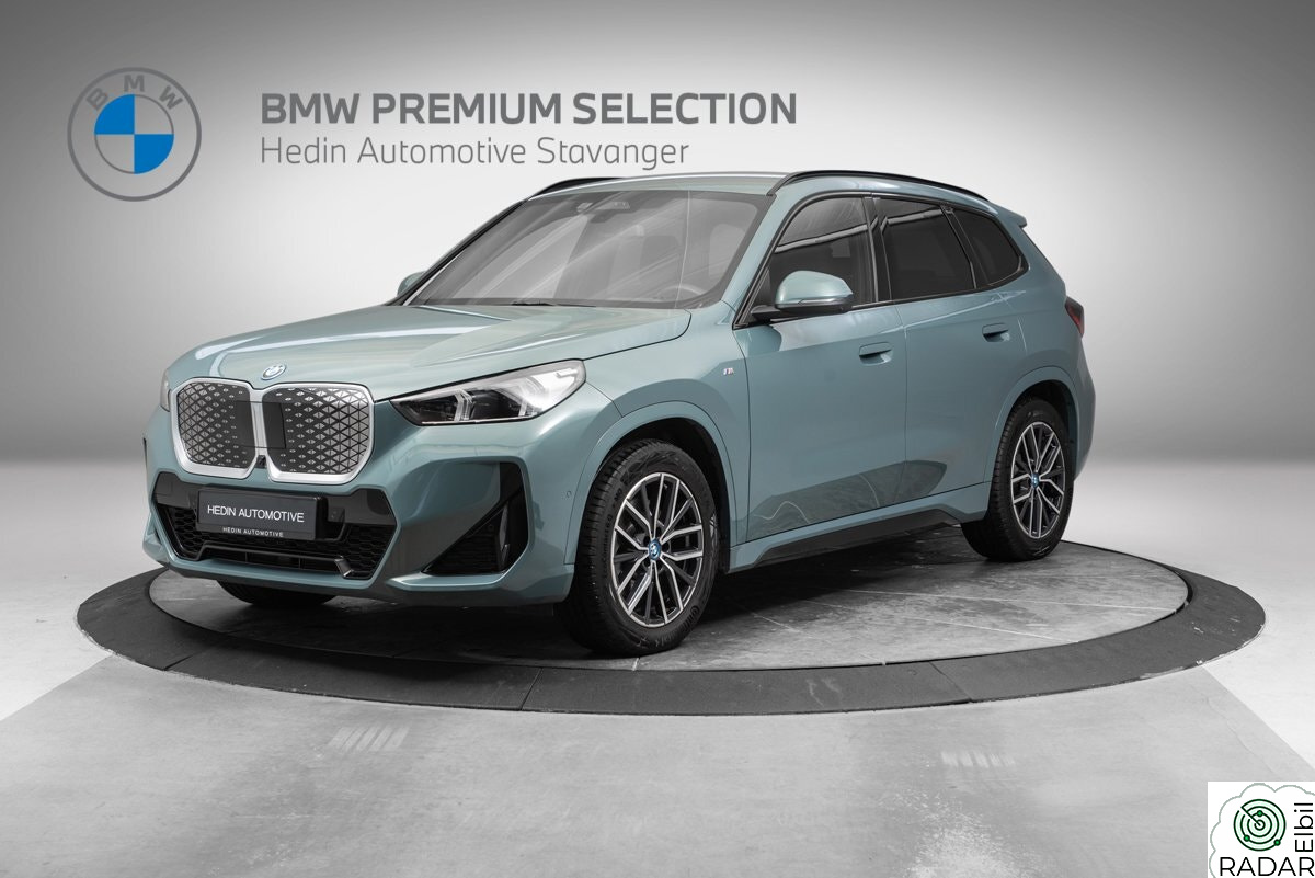 BMW iX1 xDrive30 xDrive30 Fully Charged M-Sport El Krok Harman Kardon ++