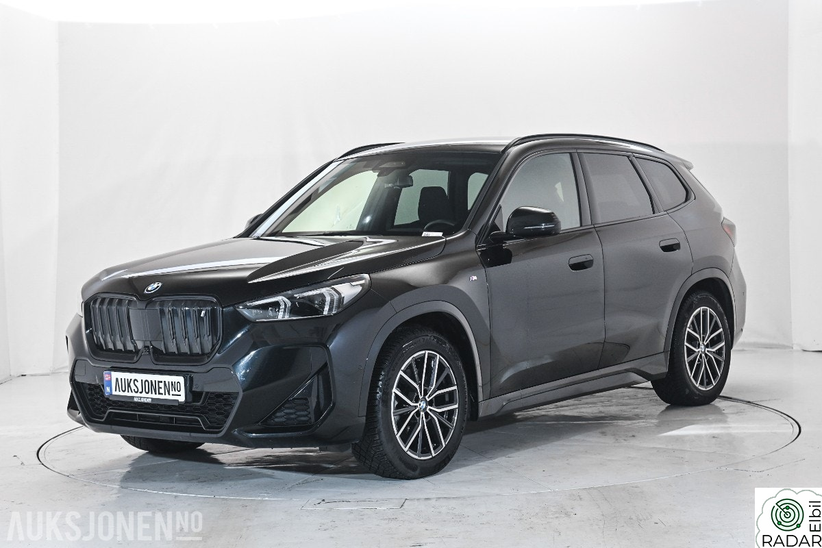 BMW iX1 xDrive30 XDRIVE30 FULLY CHARGED M-SPORT HENGERFESTE ACC HARMAN/K
