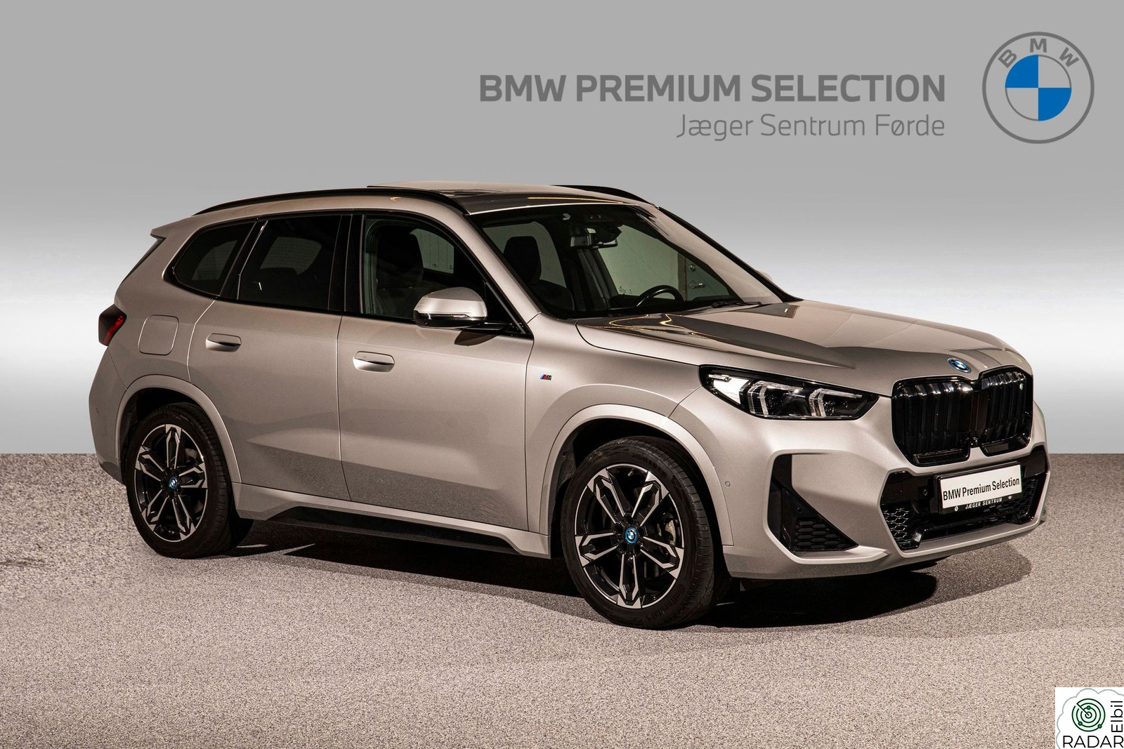 BMW iX1 xDrive30 xDrive 30 FullyCharged/M-Sport/Pano./HeadUp/ACC/H&K++