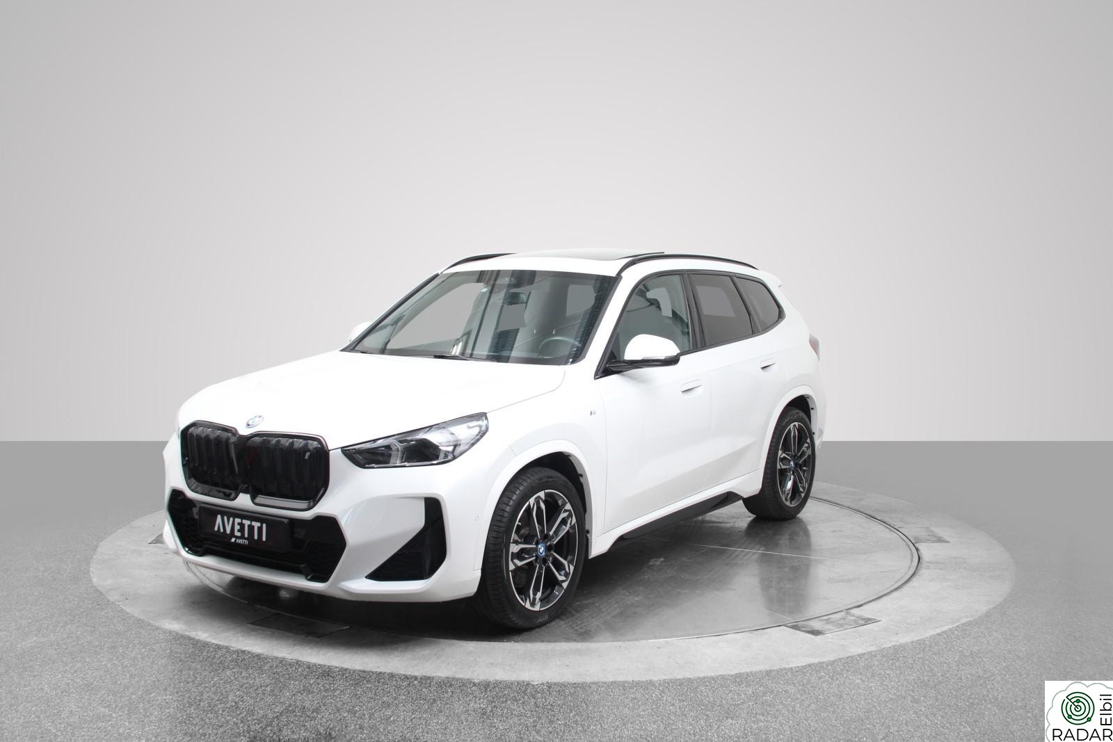 BMW iX1 xDrive30 xDrive30 M-Sport H&K Krok Skinnseter Pano Fullutstyrt +