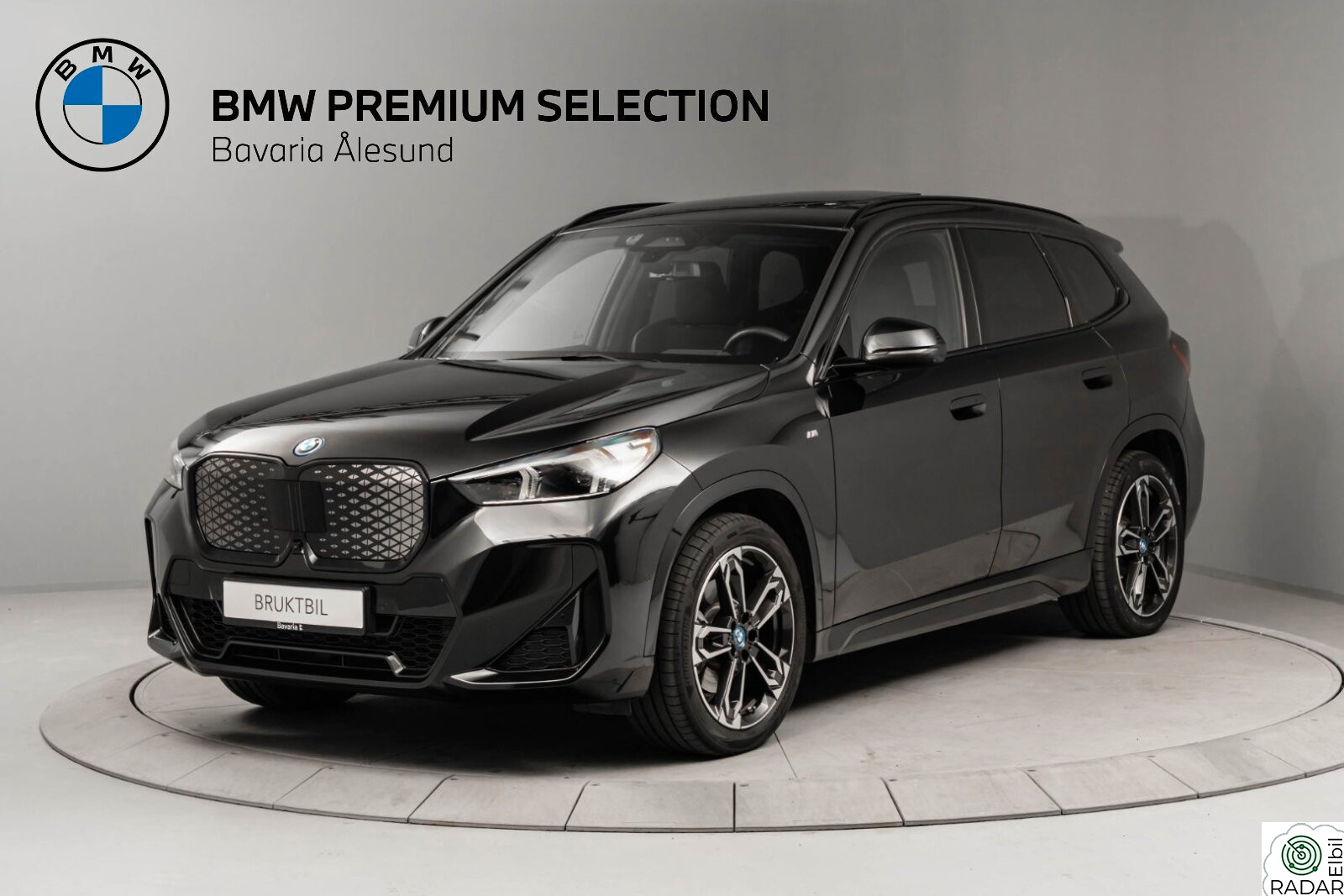 BMW iX1 xDrive30 FullyCharged//M-sport/Soltak/Harman/19'/Shadowline