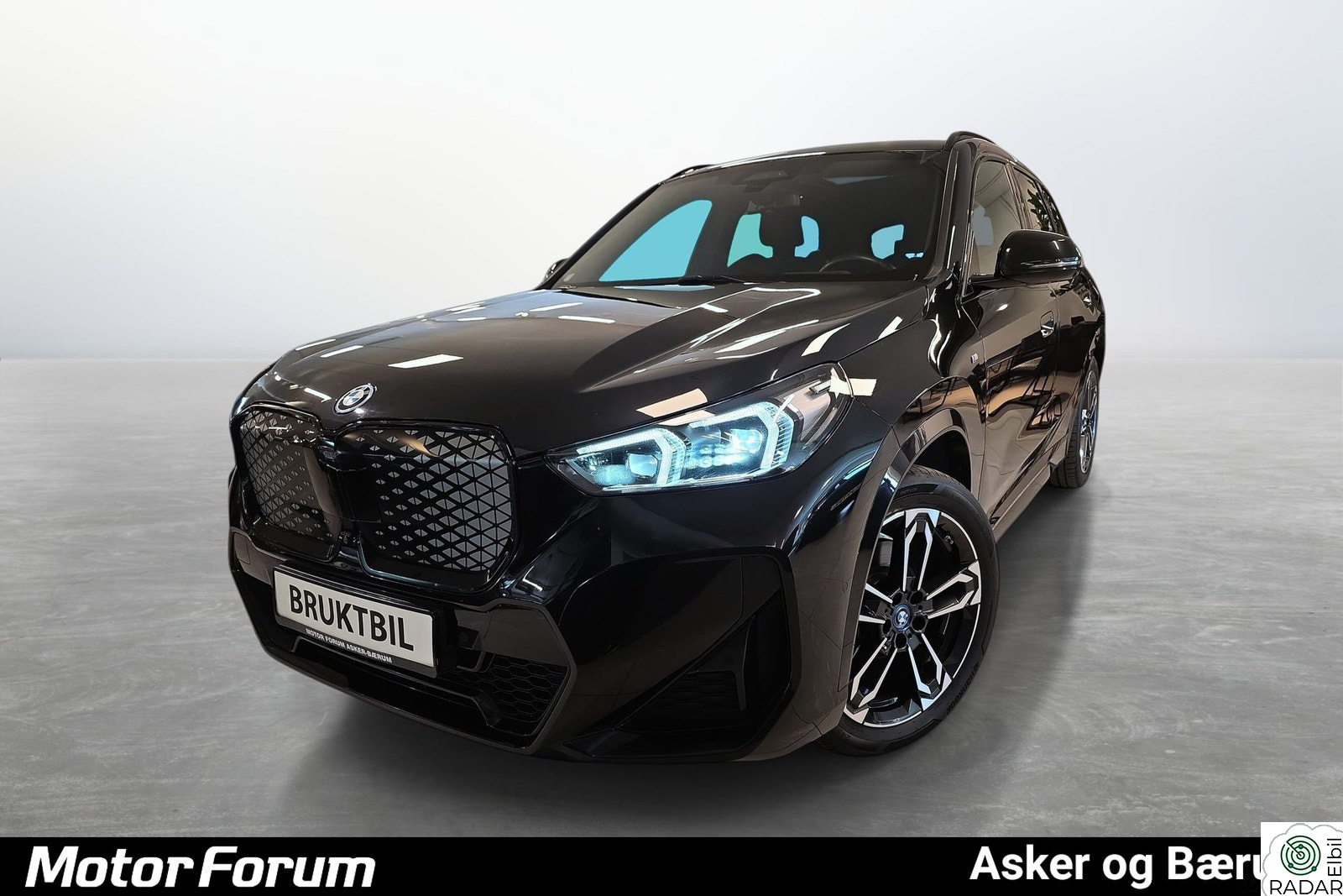 BMW iX1 xDrive30 M-SPORT FULLY CHARGED | KROK | 360KAM | HUD