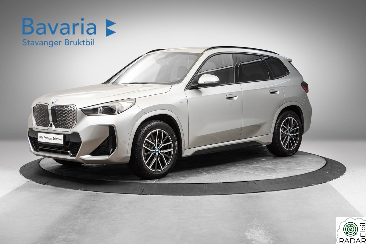 BMW iX1 xDrive30 xDrive30 Fully Charged Premium E. (K)