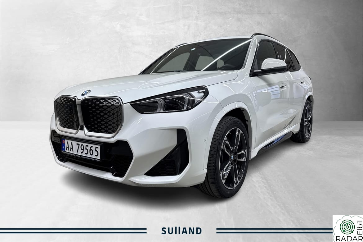 BMW iX1 xDrive30 xDrive30 Fully Charged M-Sport |Panorama|H/K |19''|ACC
