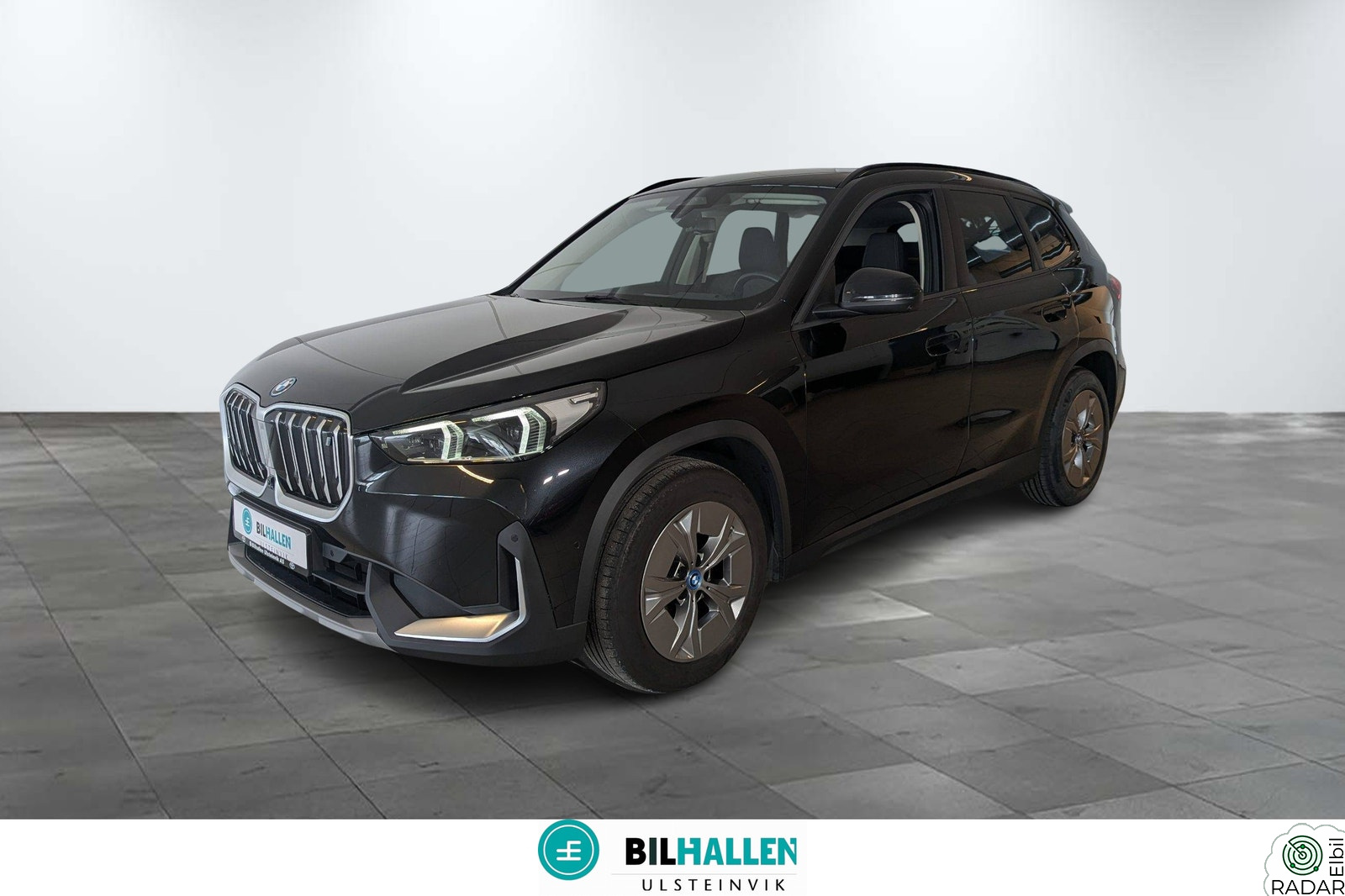 BMW iX1 xDrive30 xDrive30 Charged Plus /Head Up/Krok/Harmann Kardon+++
