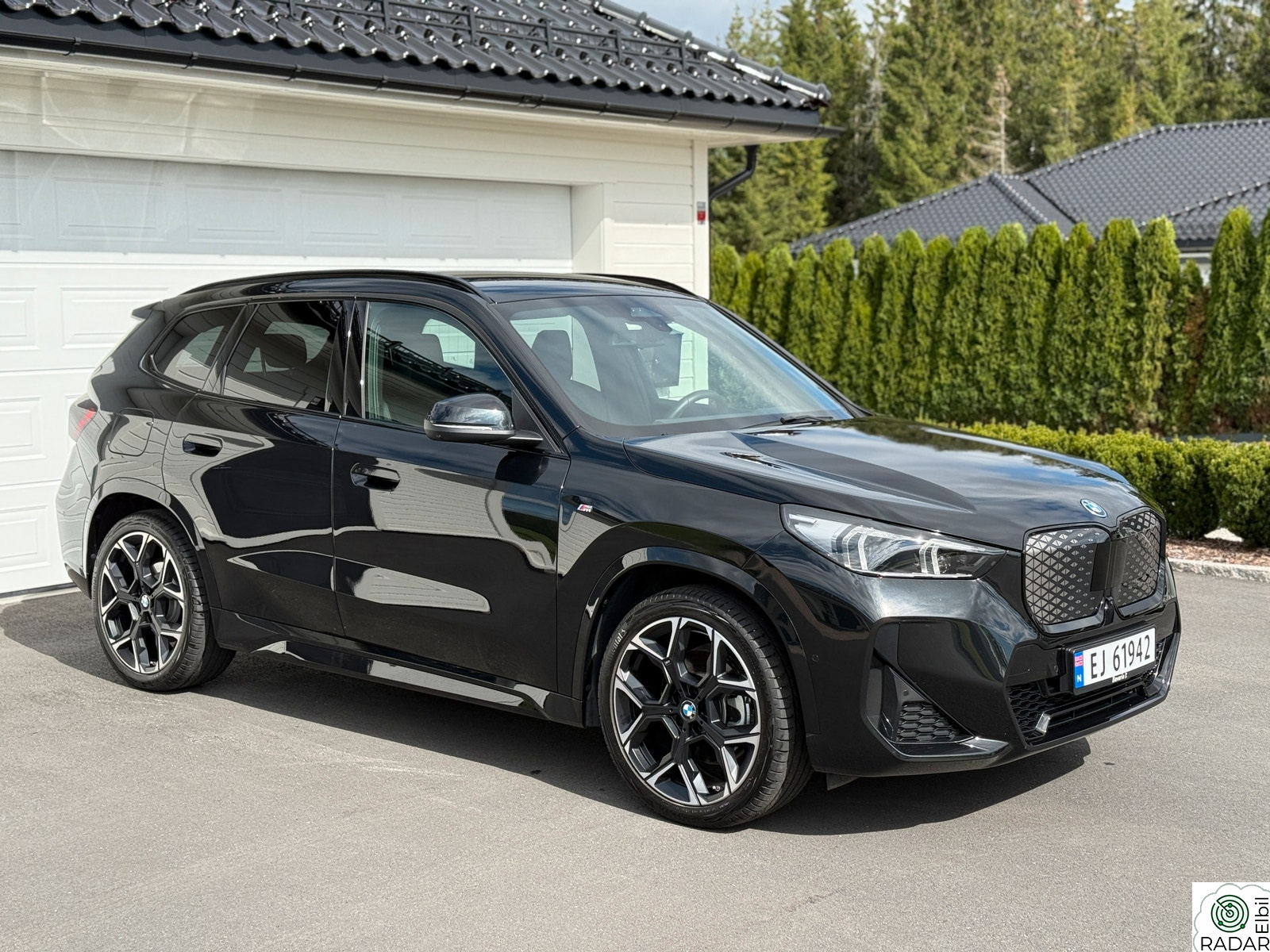 BMW iX1 xDrive30 xDrive30 Fully Charged Premium E/ M-Sport/ACC/Krok/20"