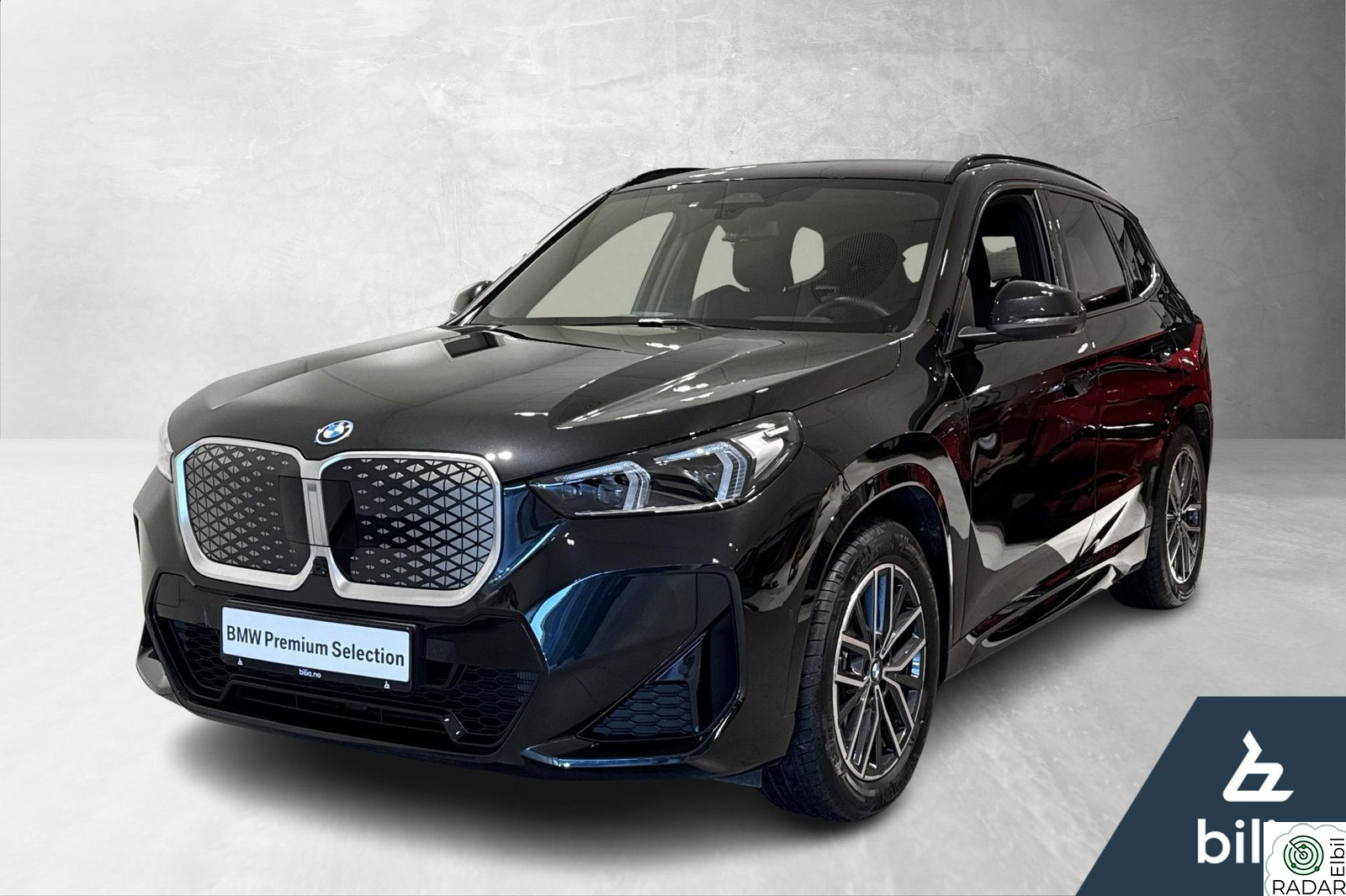 BMW iX1 xDrive30 Fully Charged Edition M-Sport, H/K, Krok, HeadUp