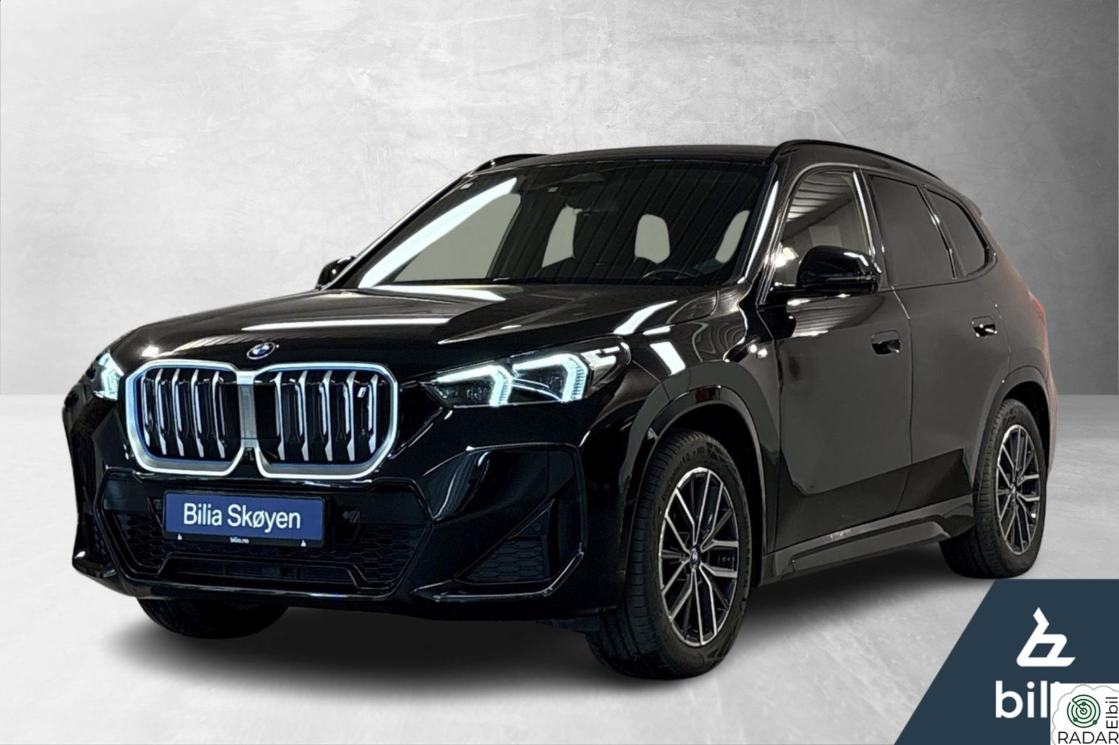 BMW iX1 xDrive30 xDrive30 Fully Charged M-sport, Elsete, H/K, Headup++