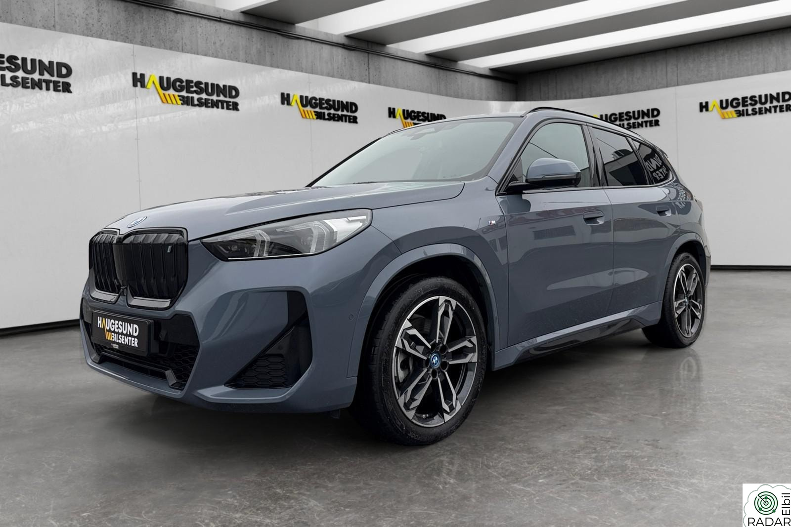 BMW iX1 xDrive30 xDrive30 Fully Charged M-Sport | Panorama | Krok