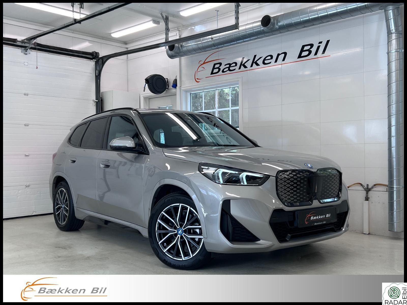 BMW iX1 xDrive30 xDrive30/M-Sport/Fully Charged/Panorama/H&K/Krok