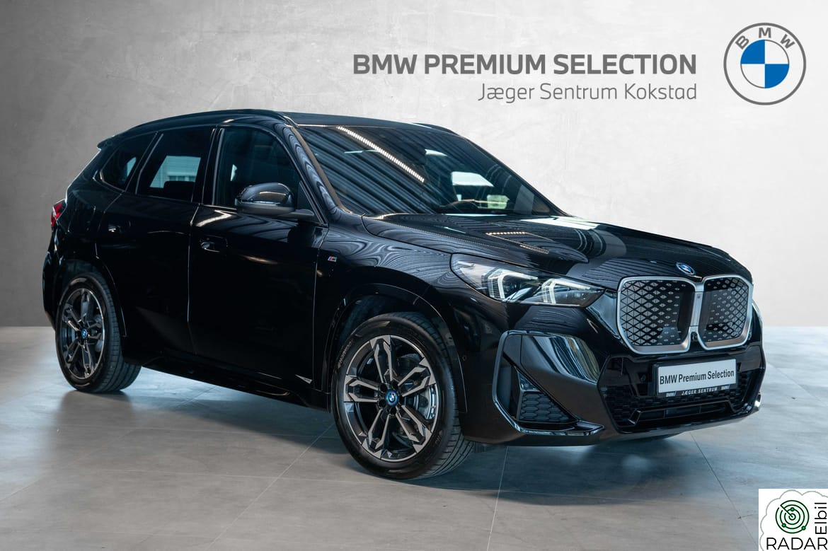 BMW iX1 xDrive30 Fully Charged M-Sport 6,29% Pano Krok A.Cruise H/K HUD