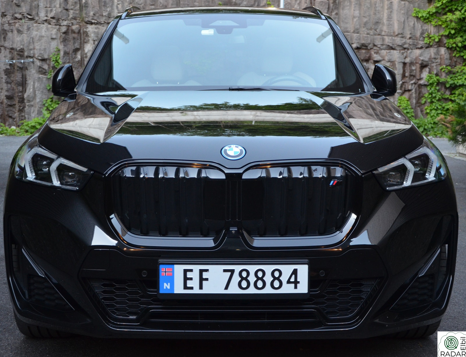 BMW iX1 xDrive30 xDrive30 Fully Charged (K)/Harman/20"/M-Sport/Skin/Mass