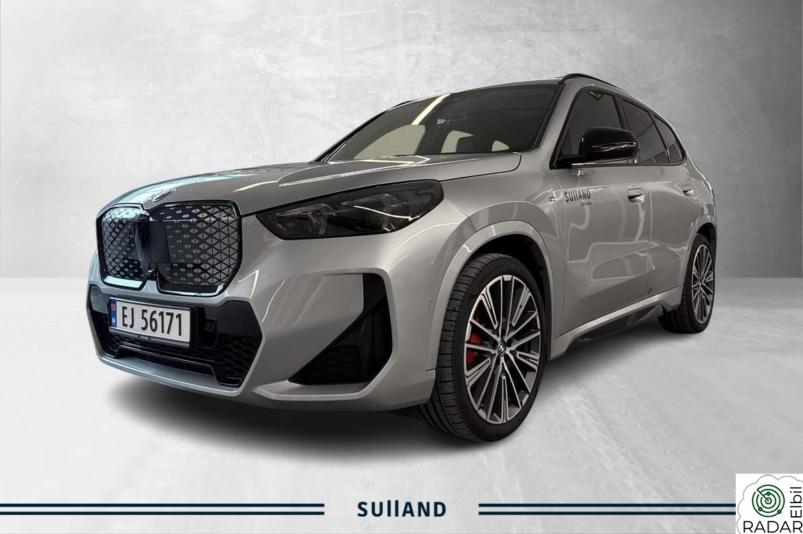 BMW iX1 xDrive30 xDrive30 Fully Charged M-Sport PRO | Topputstyrt