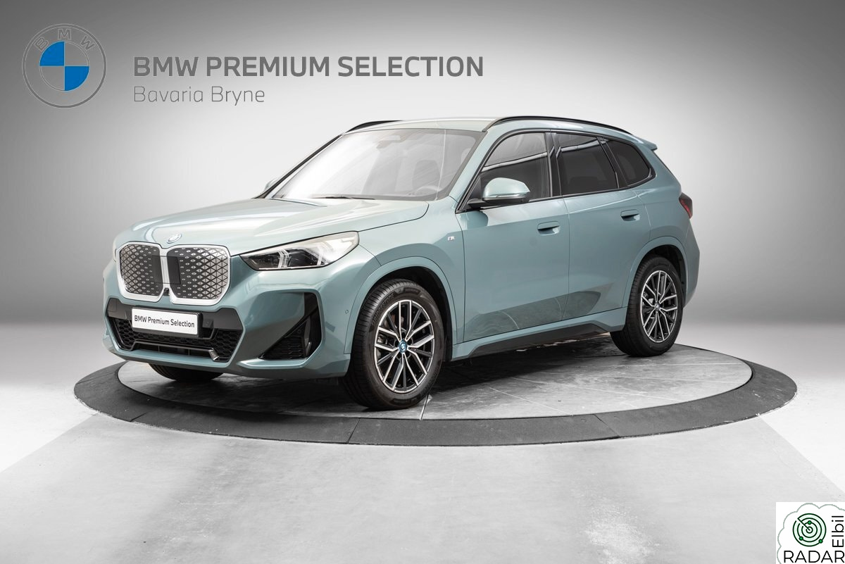 BMW iX1 xDrive30 xDrive30 Fully Charged Premium E. (K)