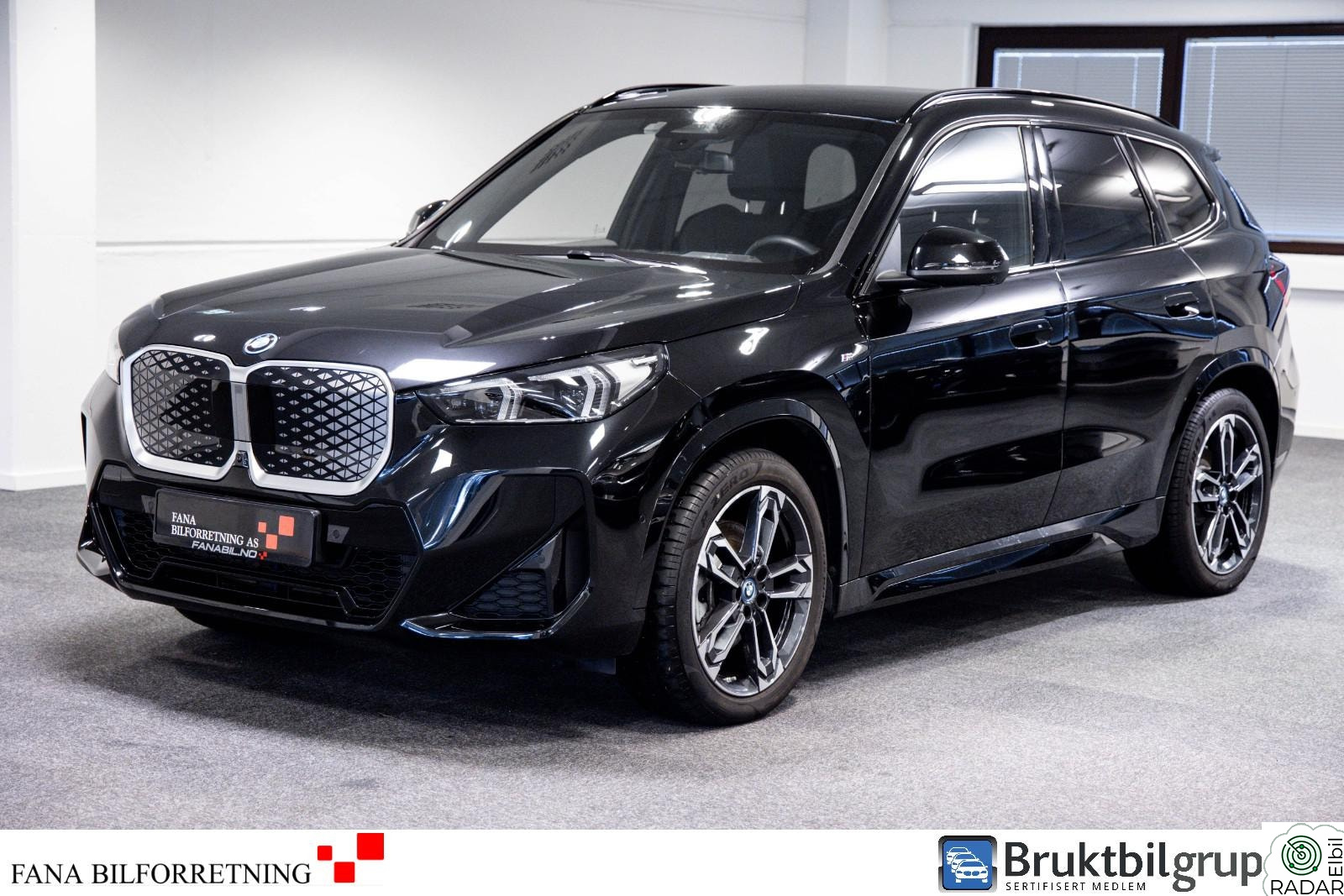BMW iX1 xDrive30 xDrive30 Fully Charged/M-Sport/Krok/Skinn/Harman Kardon