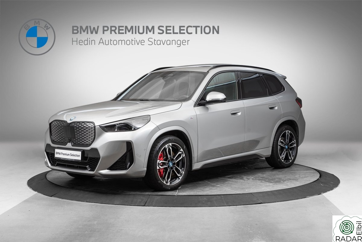 BMW iX1 xDrive30 xDrive30 Fully Charged Premium E. (K)